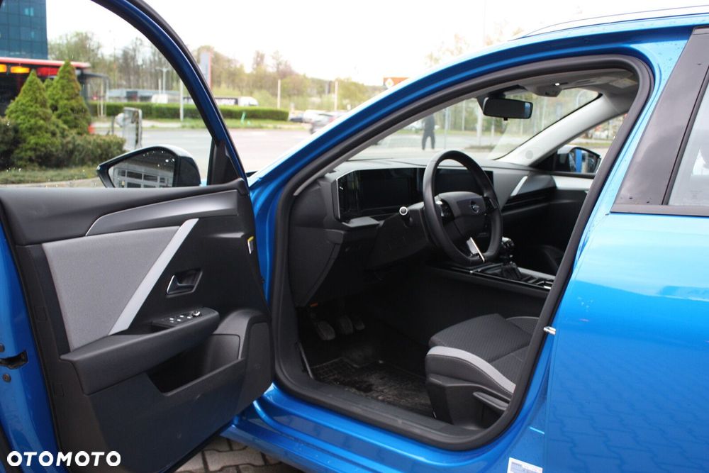 Opel Astra 1.2 T Edition S&S - 10
