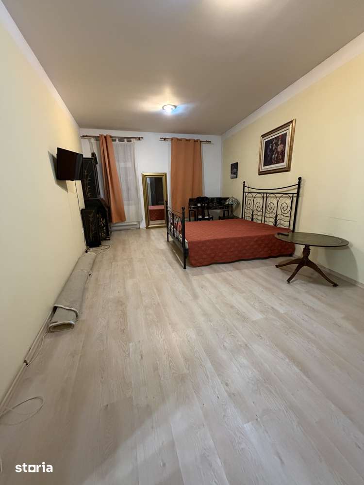 Apartament spatios , zona centrala — fotografia 3