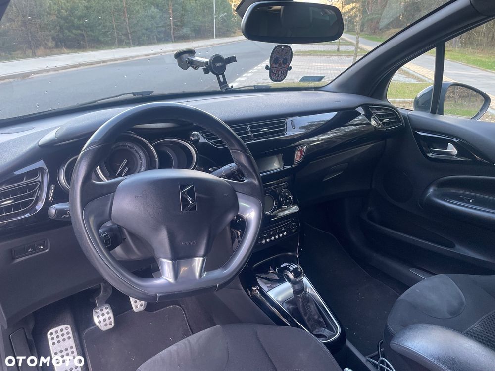 Citroën DS3 e-HDi 90 FAP SoChic - 6