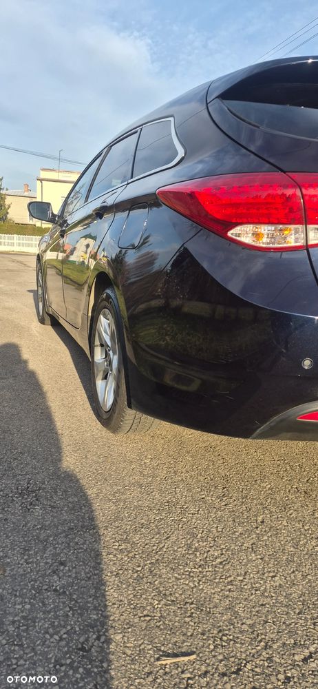 Hyundai i40 Kombi 1.6 Trend - 24