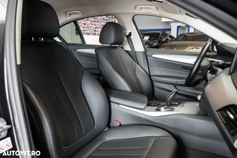 BMW Seria 5 520d Aut. Luxury Line - 31