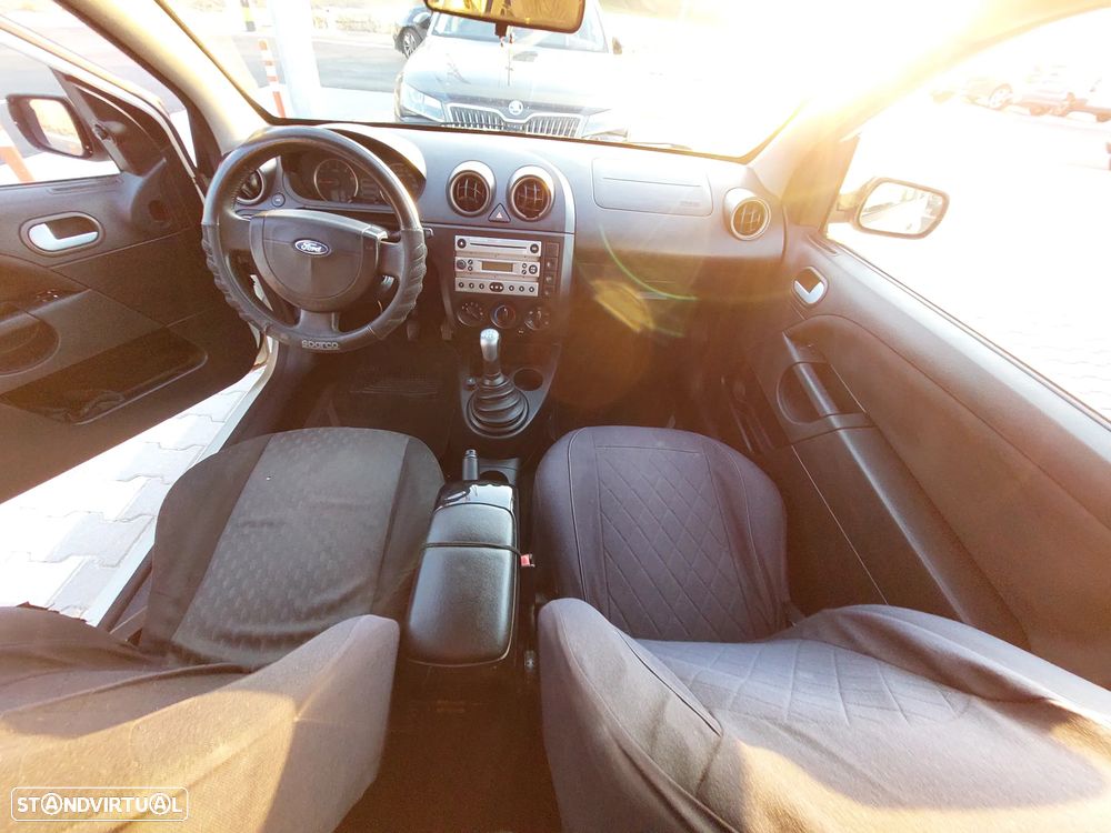 Ford Fiesta - 5