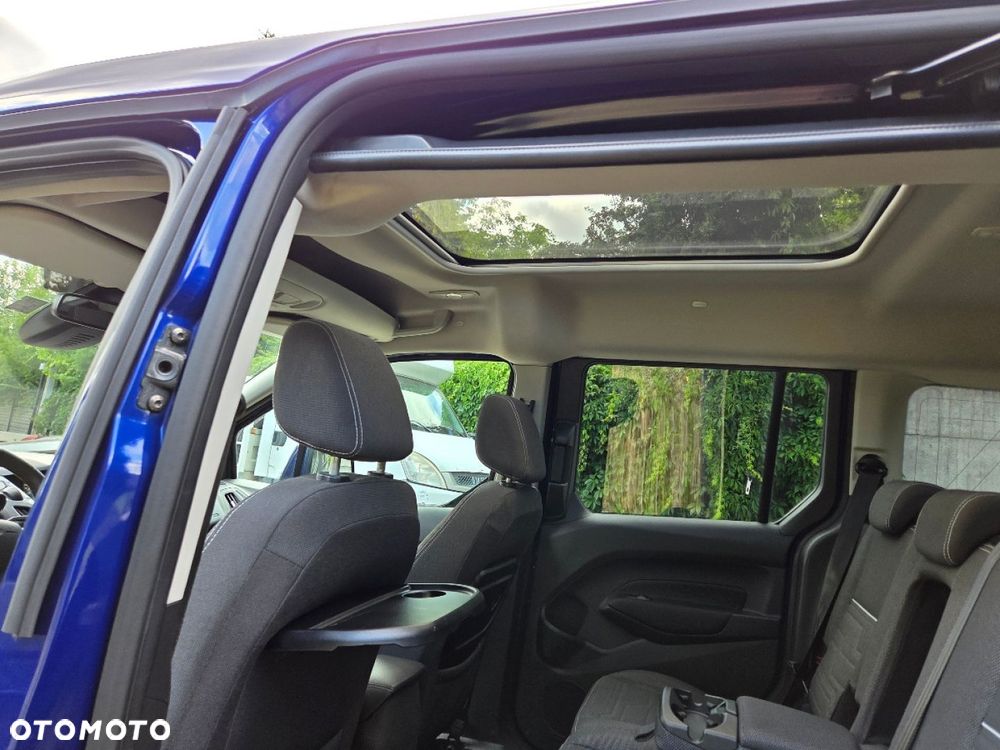 Ford Tourneo Connect - 11