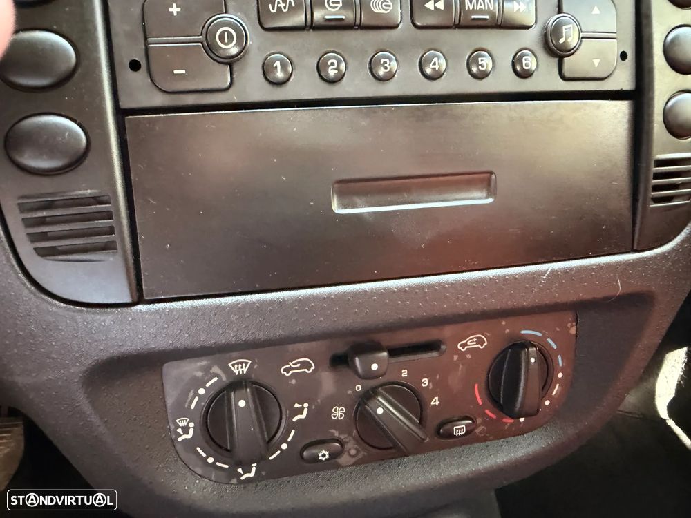 Citroën C2 1.4 VTR Sensodrive - 23