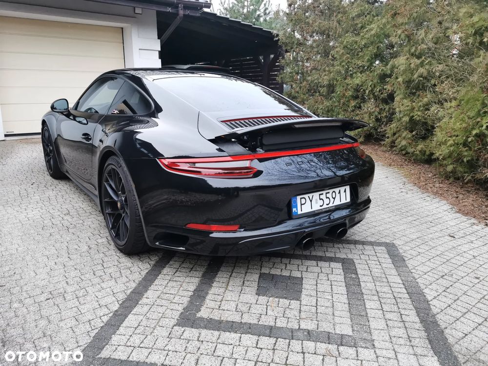 Porsche 911 Carrera 4 GTS PDK - 6