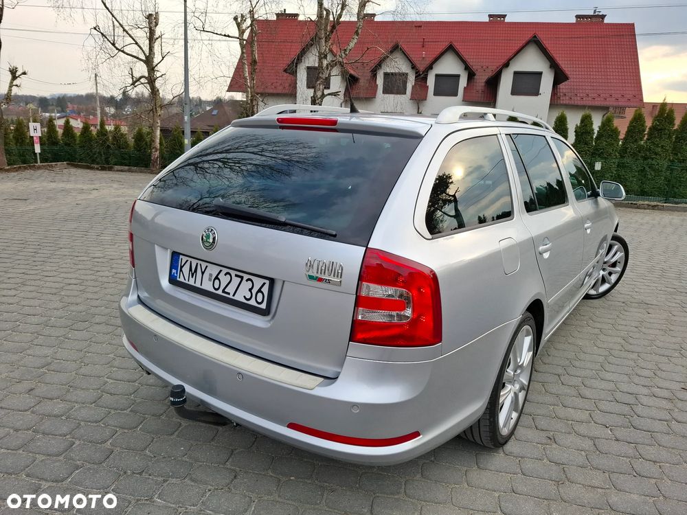 Skoda Octavia 2.0 TDI CR DPF RS - 8