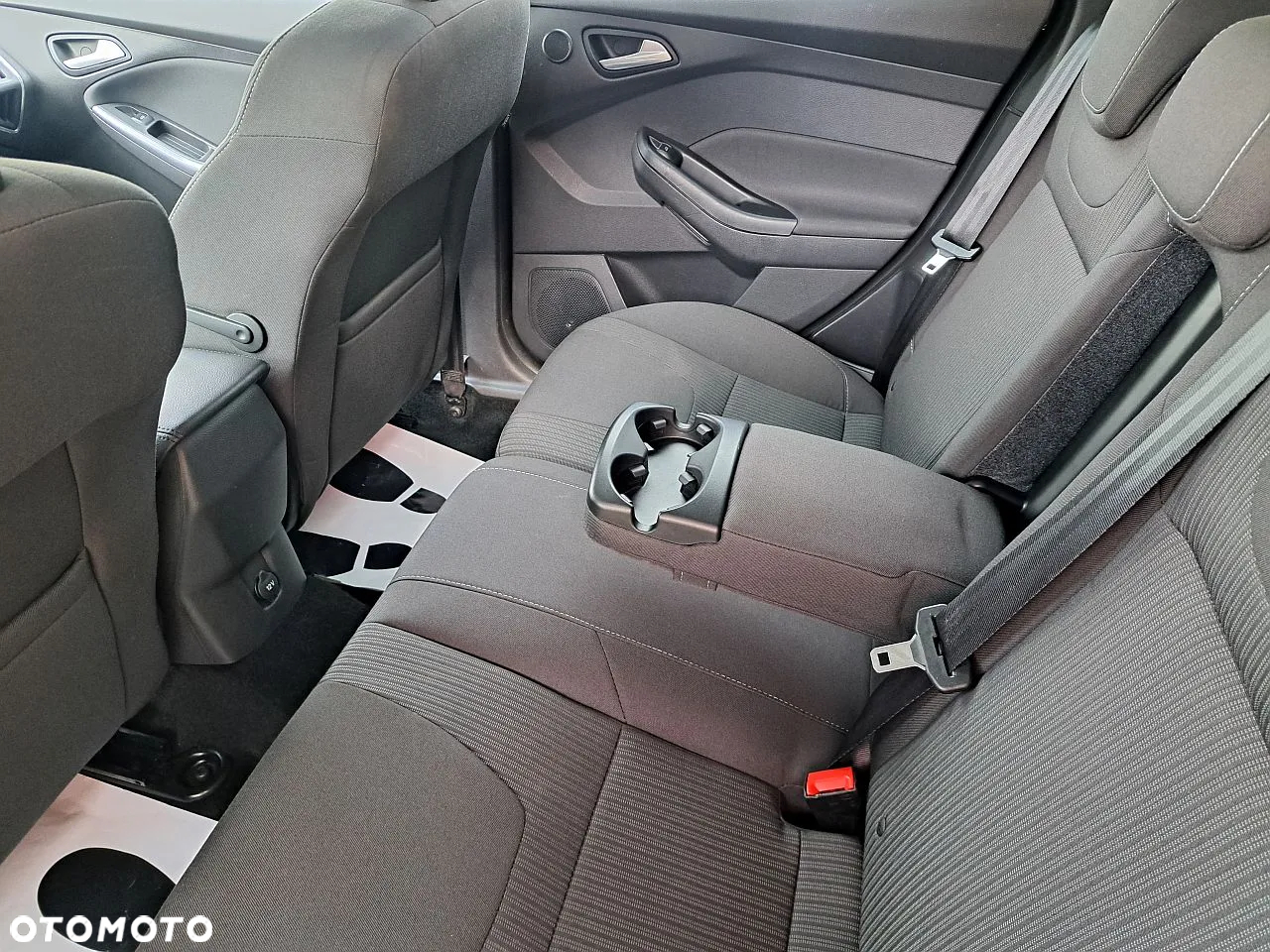 Ford Focus 1.6 EcoBoost Titanium - 37