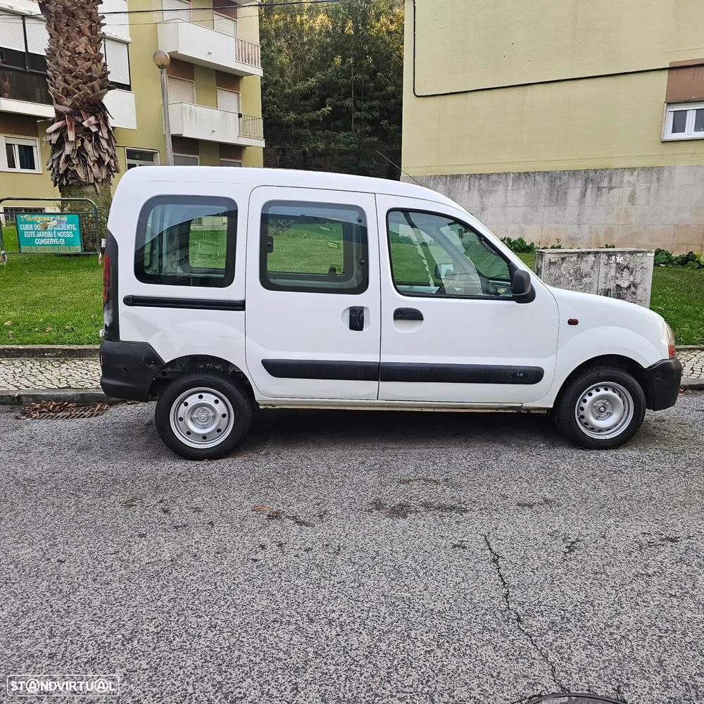 Renault Kangoo ver-1-2-16v-confort - 14