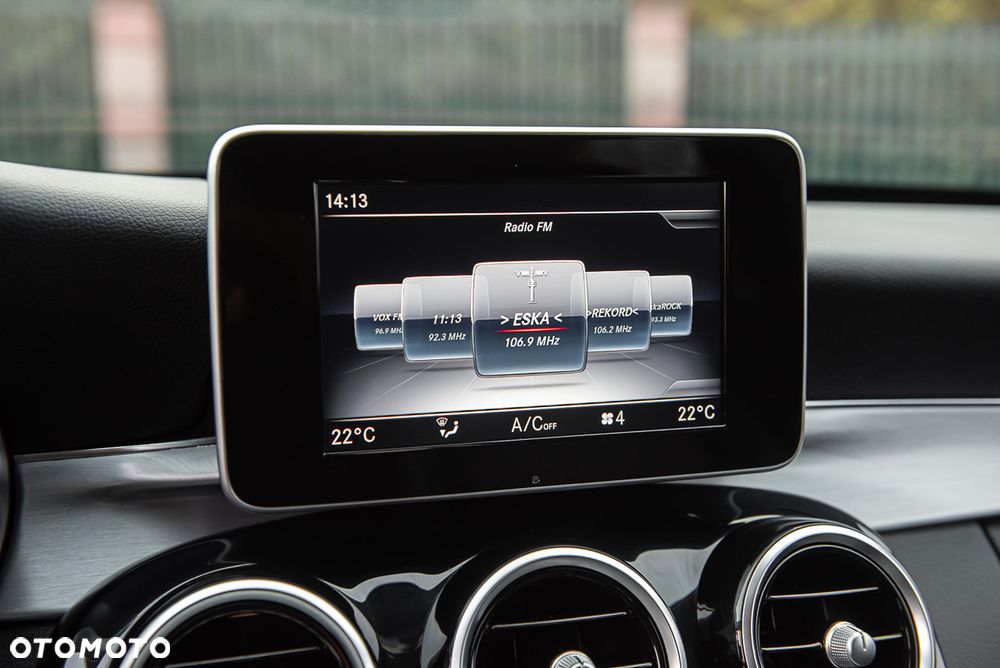 Mercedes-Benz Klasa C 180 9G-TRONIC AMG Line - 22