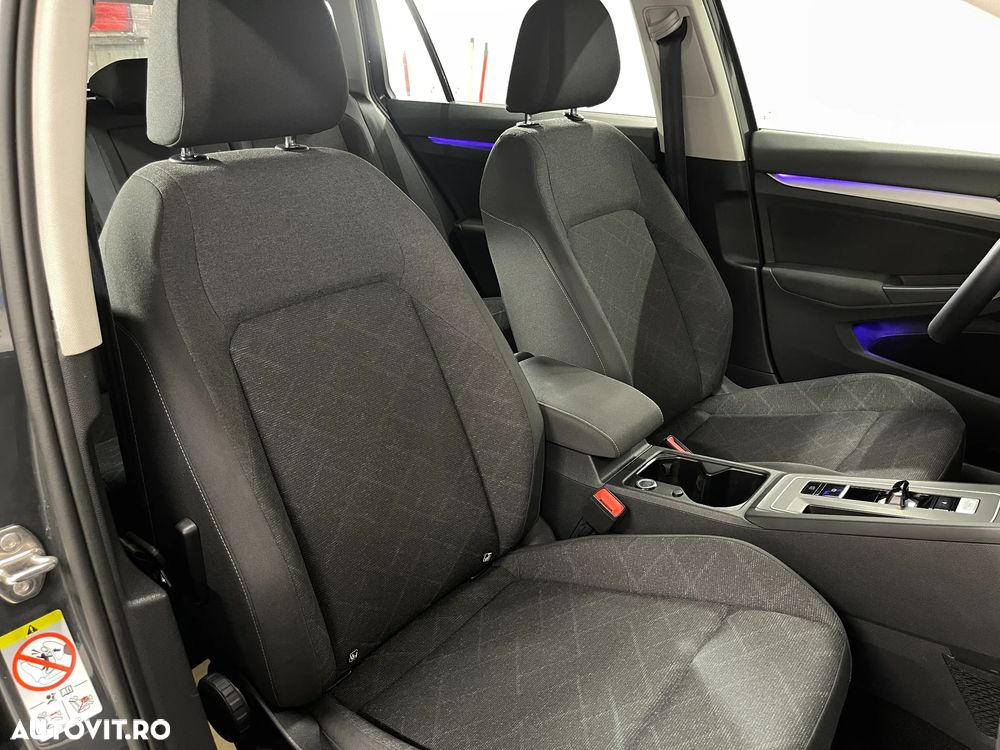 Volkswagen Golf 1.0 eTSI DSG MHEV Life - 11