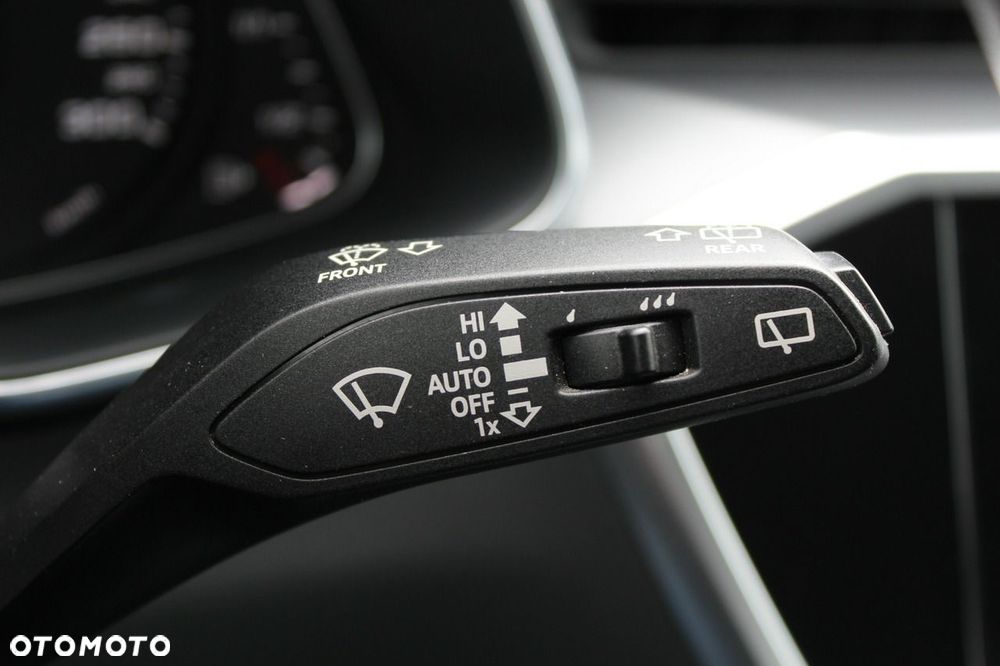 Audi A6 Avant 40 TDI quattro S tronic - 25