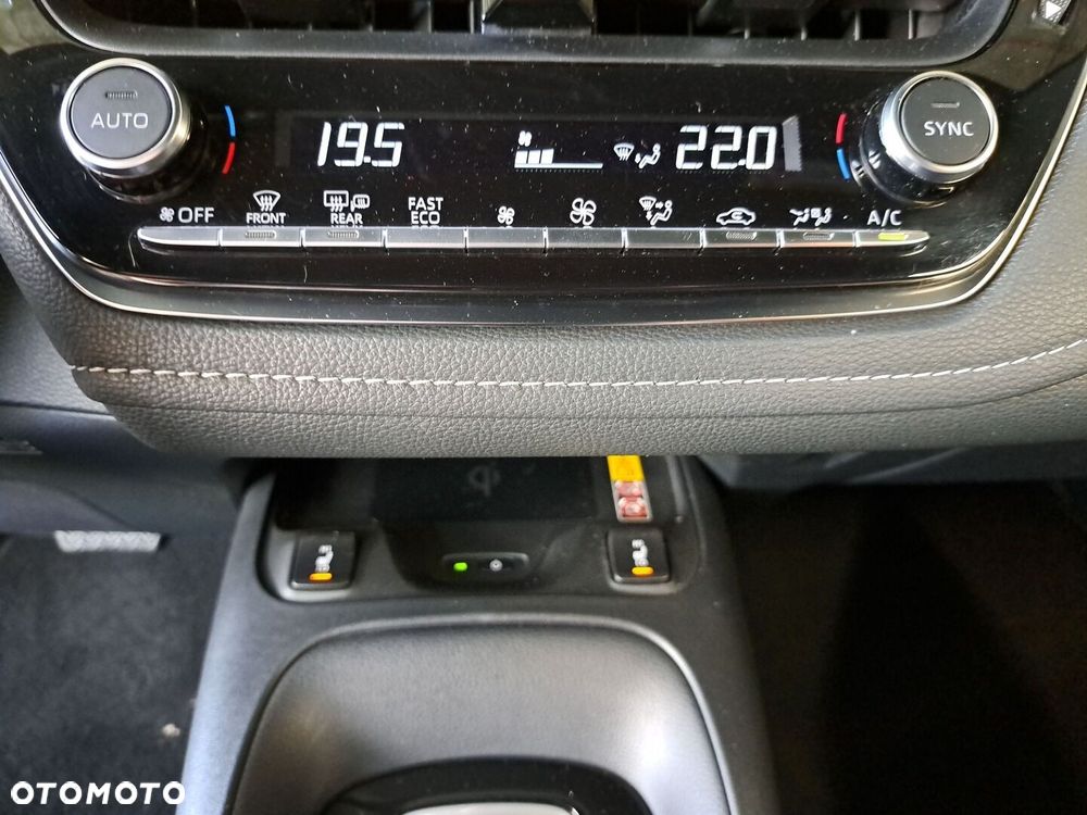 Toyota Corolla 1.8 Hybrid Comfort - 26