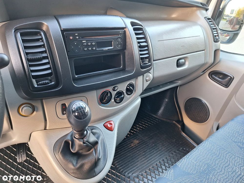Renault Trafic - 19