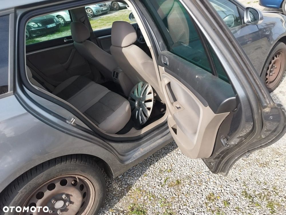 Volkswagen Golf - 26