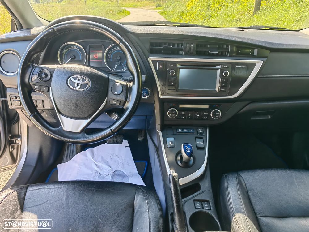 Toyota Auris Touring Sports 1.8 HSD Exclusive+Navi - 11