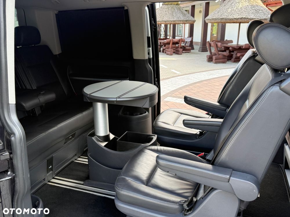 Volkswagen Multivan - 16