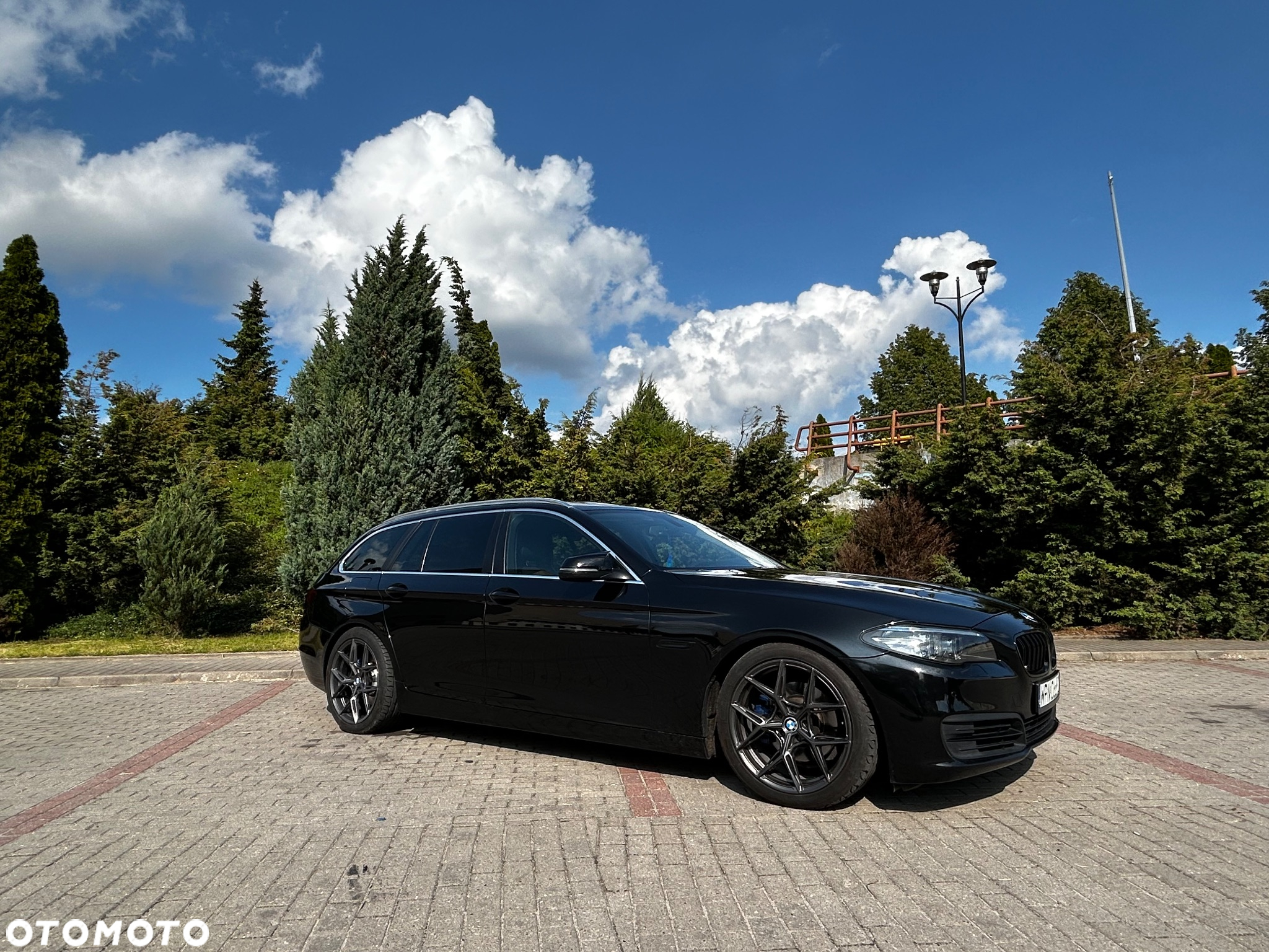 BMW Seria 5 520d xDrive - 15
