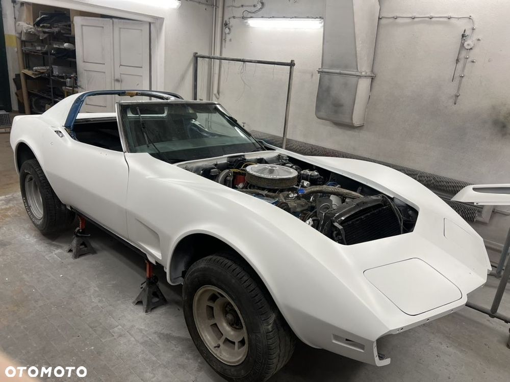 Chevrolet Corvette - 30