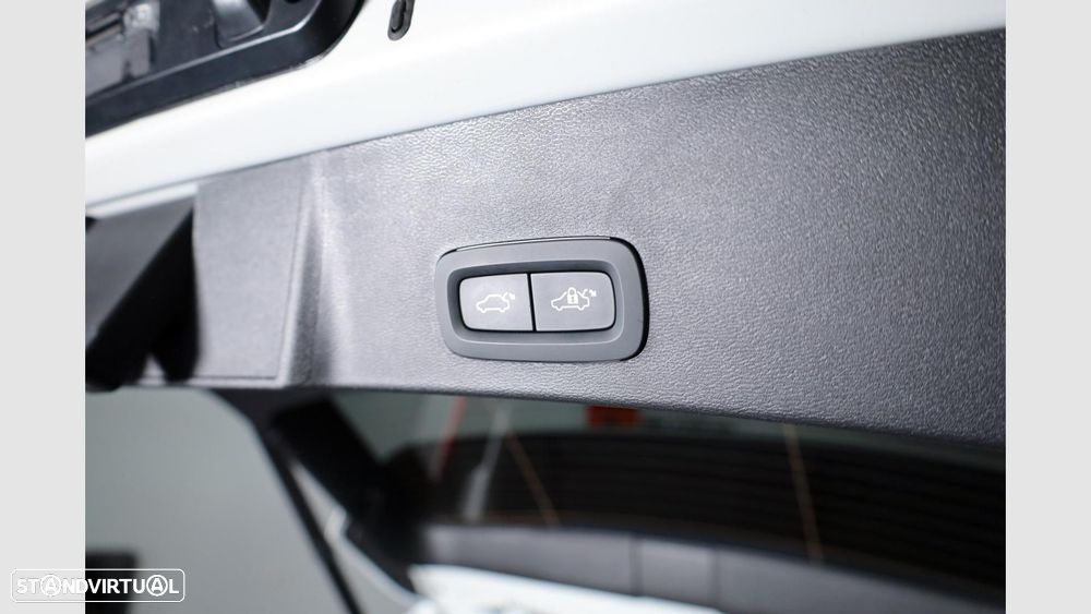 Volvo XC 40 - 22