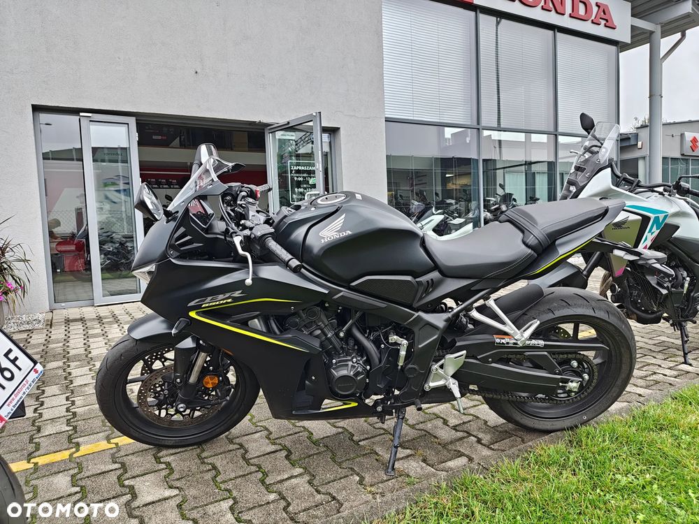 Honda CBR - 3