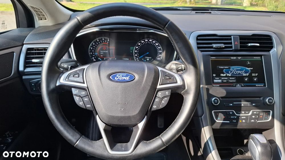 Ford Mondeo 2.0 TDCi Titanium PowerShift - 24
