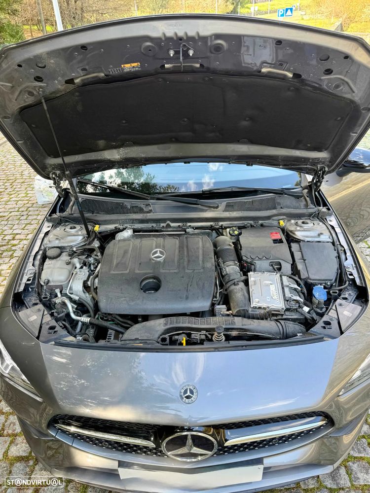 Mercedes-Benz CLA 180 d Shooting Brake AMG Line - 24