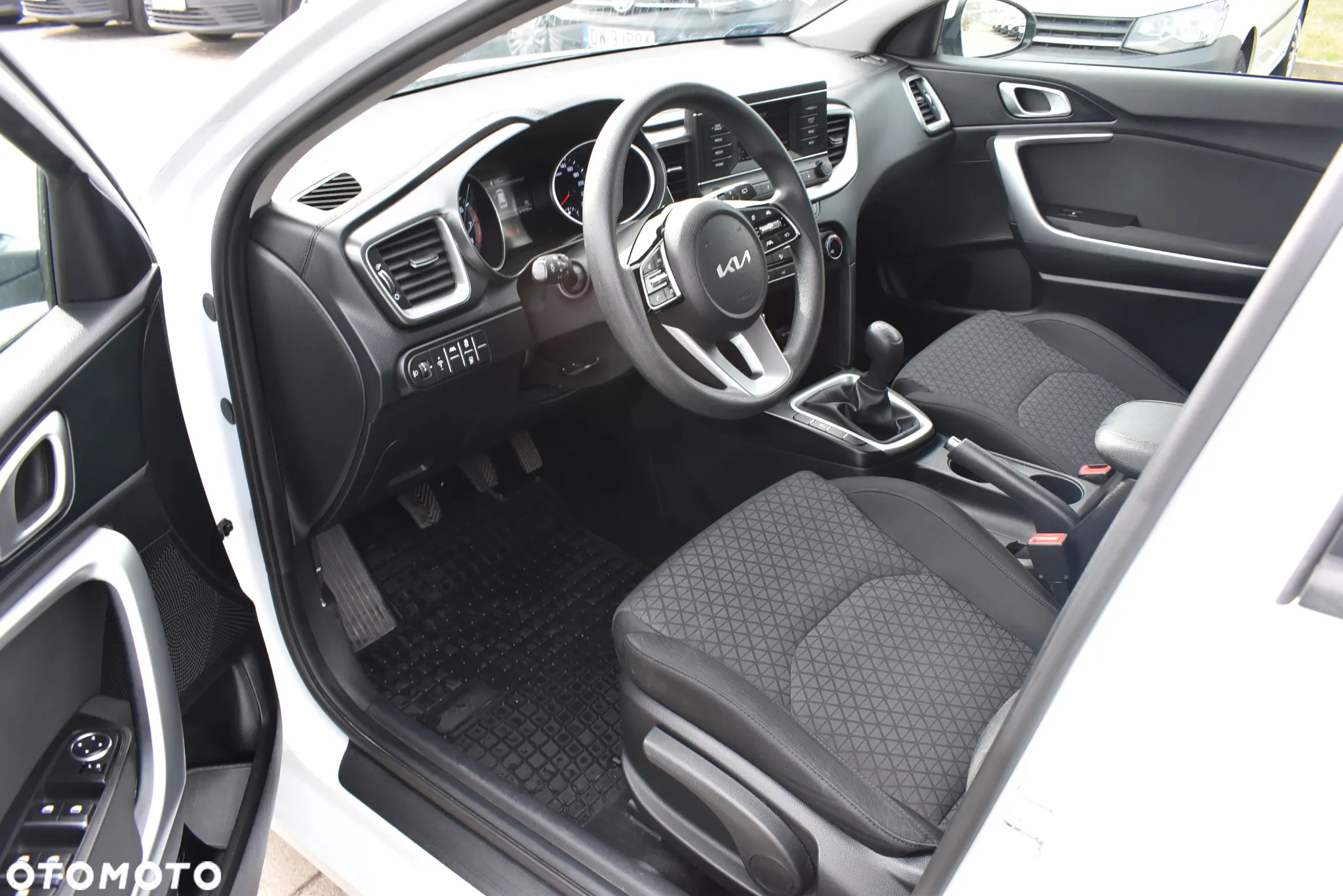 Kia Ceed 1.0 T-GDI S - 10