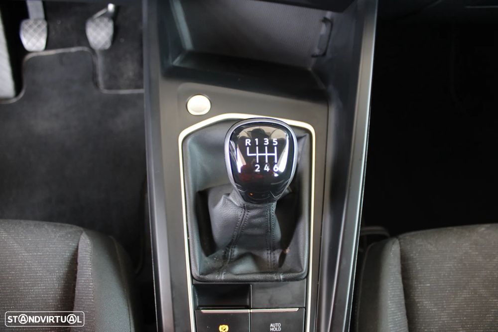 VW Golf 2.0 TDI Life - 22