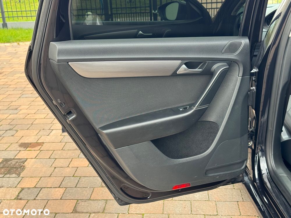 Volkswagen Passat 2.0 TDI BlueMotion Technology Comfortline - 20