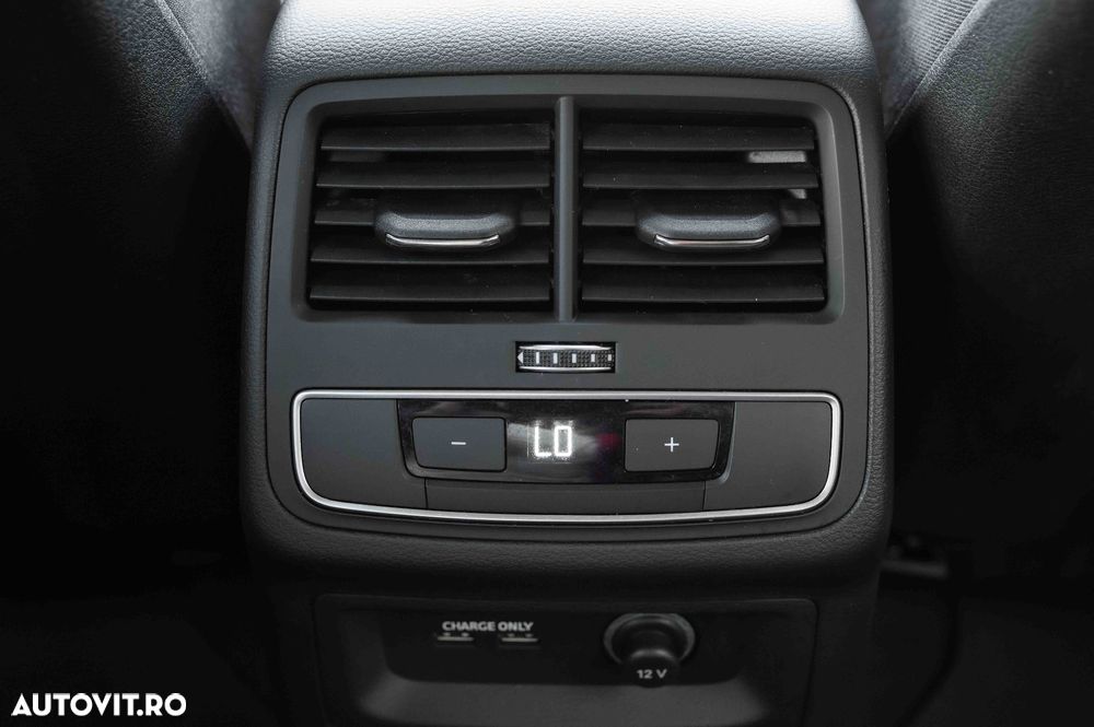 Audi A4 Avant 40 TDI quattro S tronic S line - 38