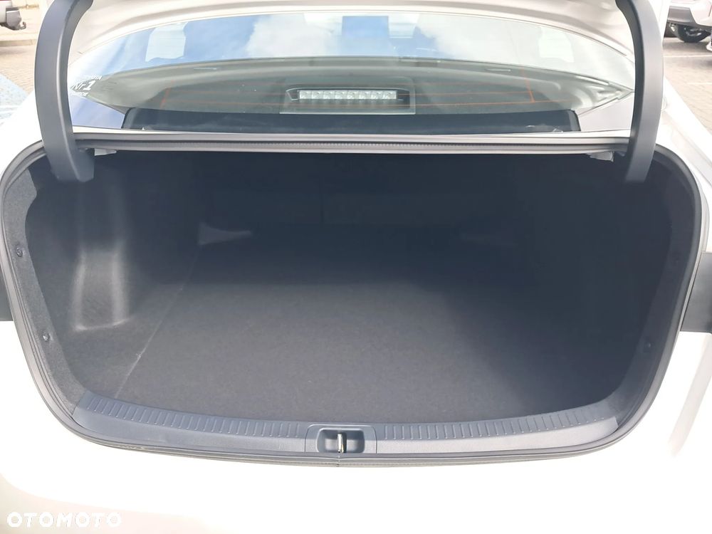 Toyota Corolla 1.5 Comfort - 12