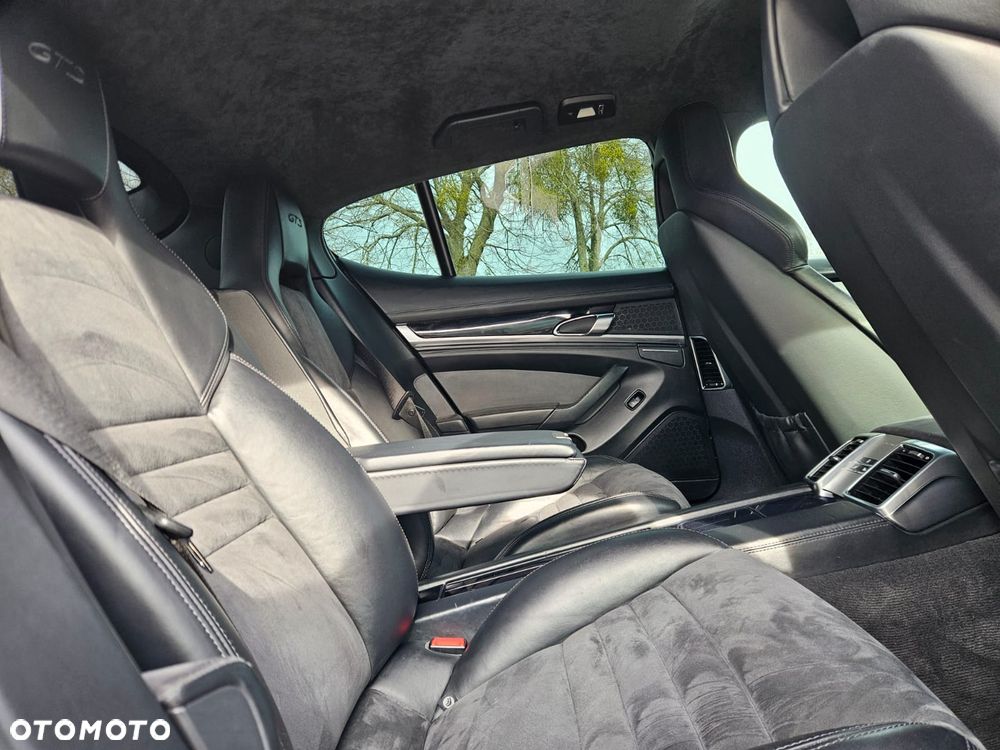 Porsche Panamera - 11