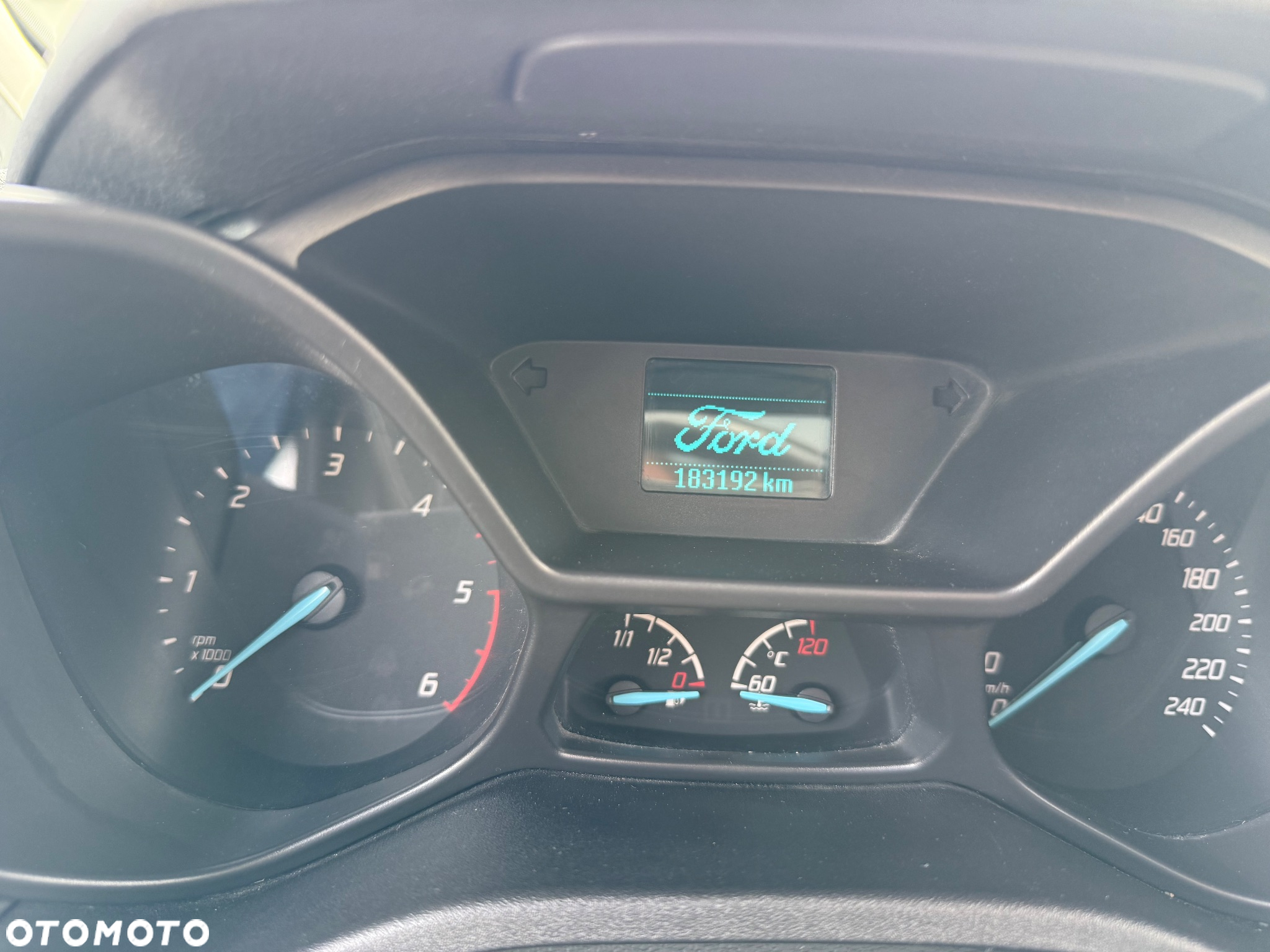 Ford Tourneo Connect 1.5 TDCi Start-Stop Titanium - 11