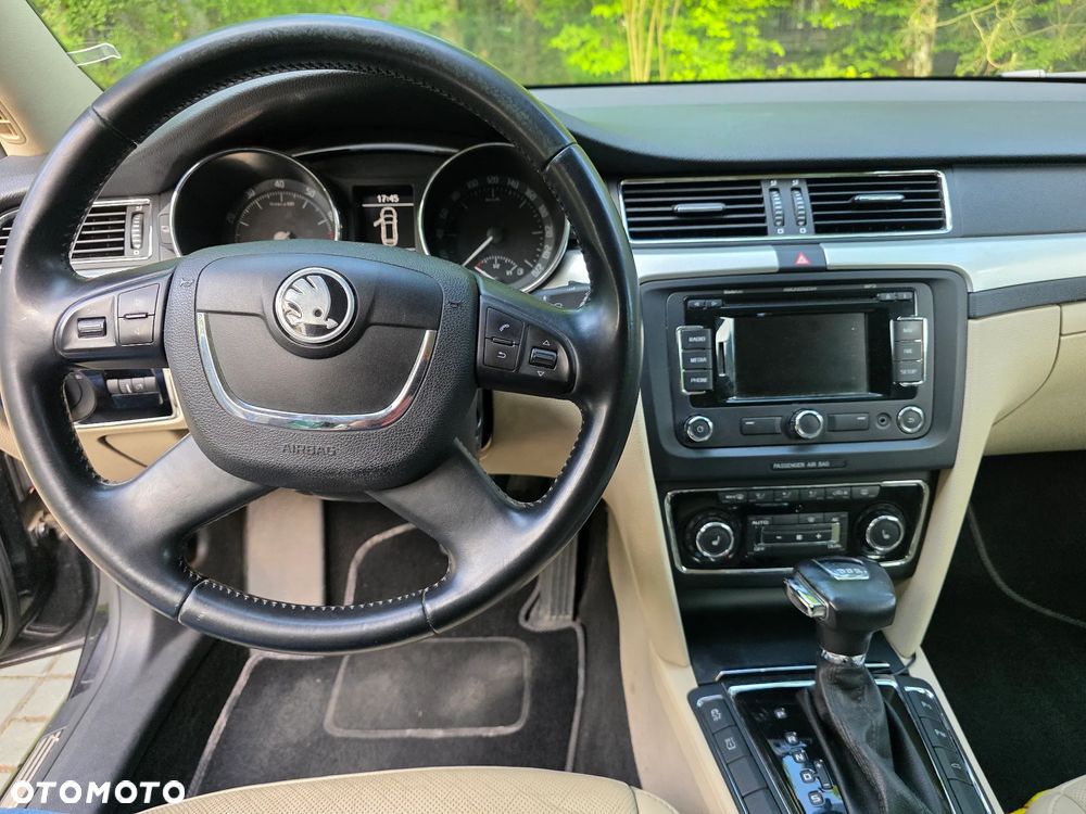 Skoda Superb 2.0 TSI Elegance DSG - 19