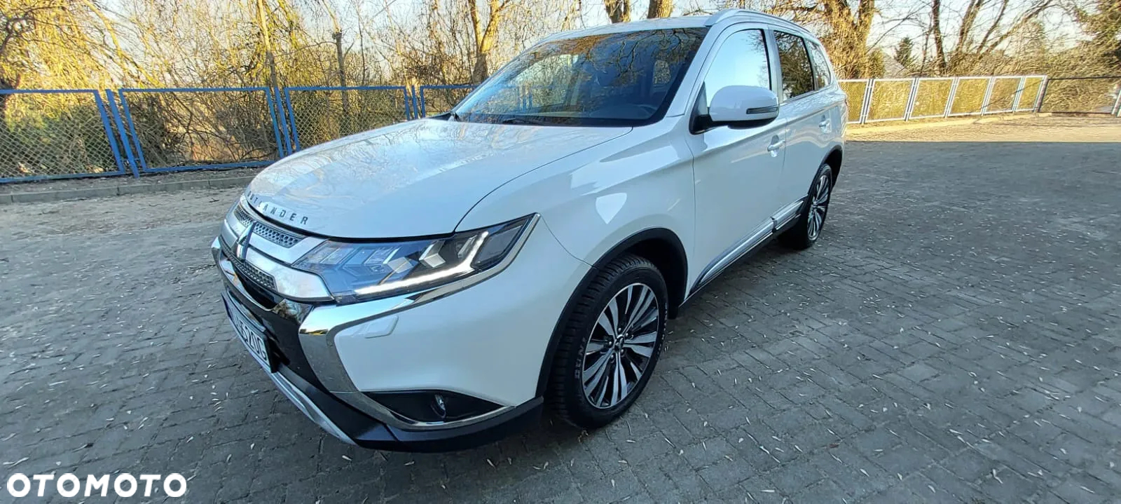 Mitsubishi Outlander 2.0 Instyle Navi 4WD CVT - 10
