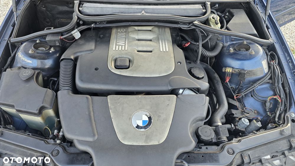 BMW Seria 3 320d - 23