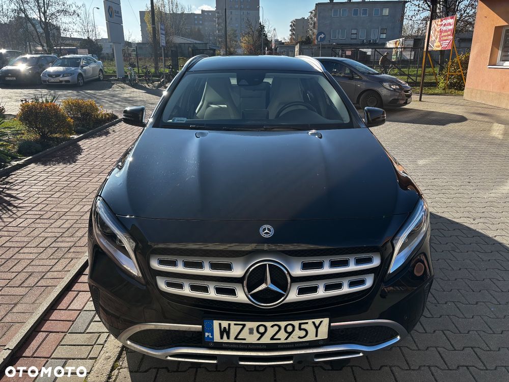 Mercedes-Benz GLA 200 7G-DCT - 13