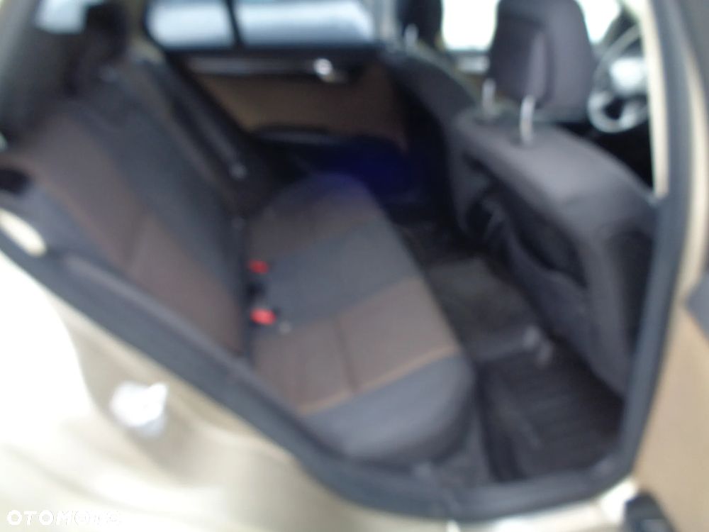 Mercedes-Benz Klasa C 200 CDI DPF Automatik Elegance - 14