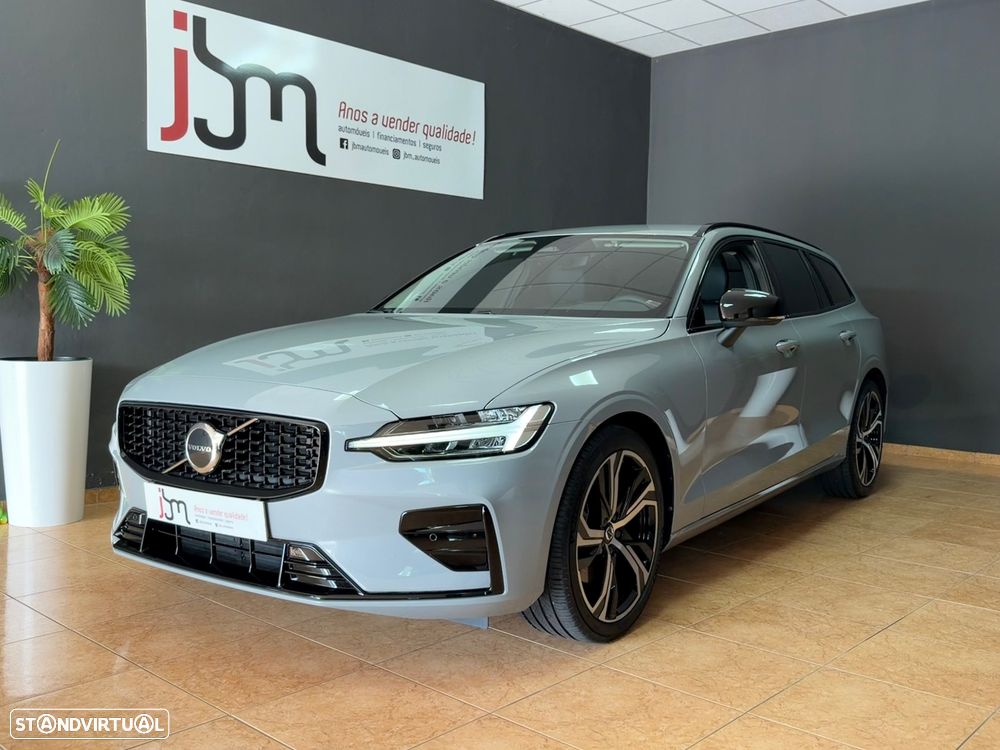 Volvo V60 2.0 B4 Plus Dark Auto