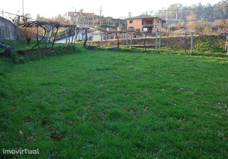 Terreno com viabilidade de construção com 610m2 - Vale de Cambra - Grande imagem: 5/5