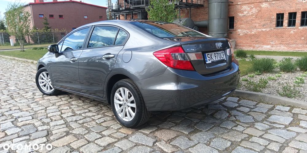 Honda Civic 1.8 Executive - 12