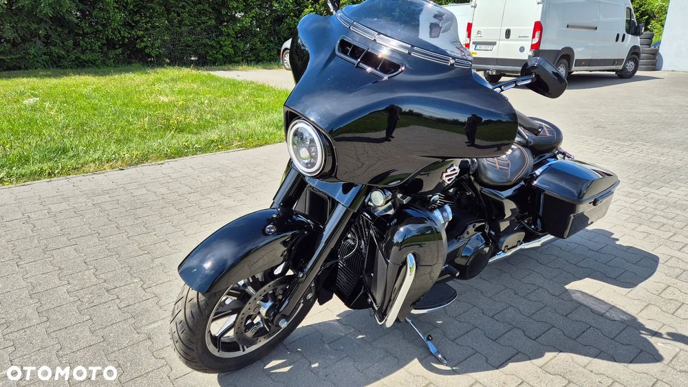 Harley-Davidson FLH Electra Glide - 8