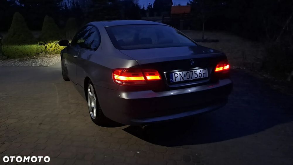 BMW Seria 3 320i - 37