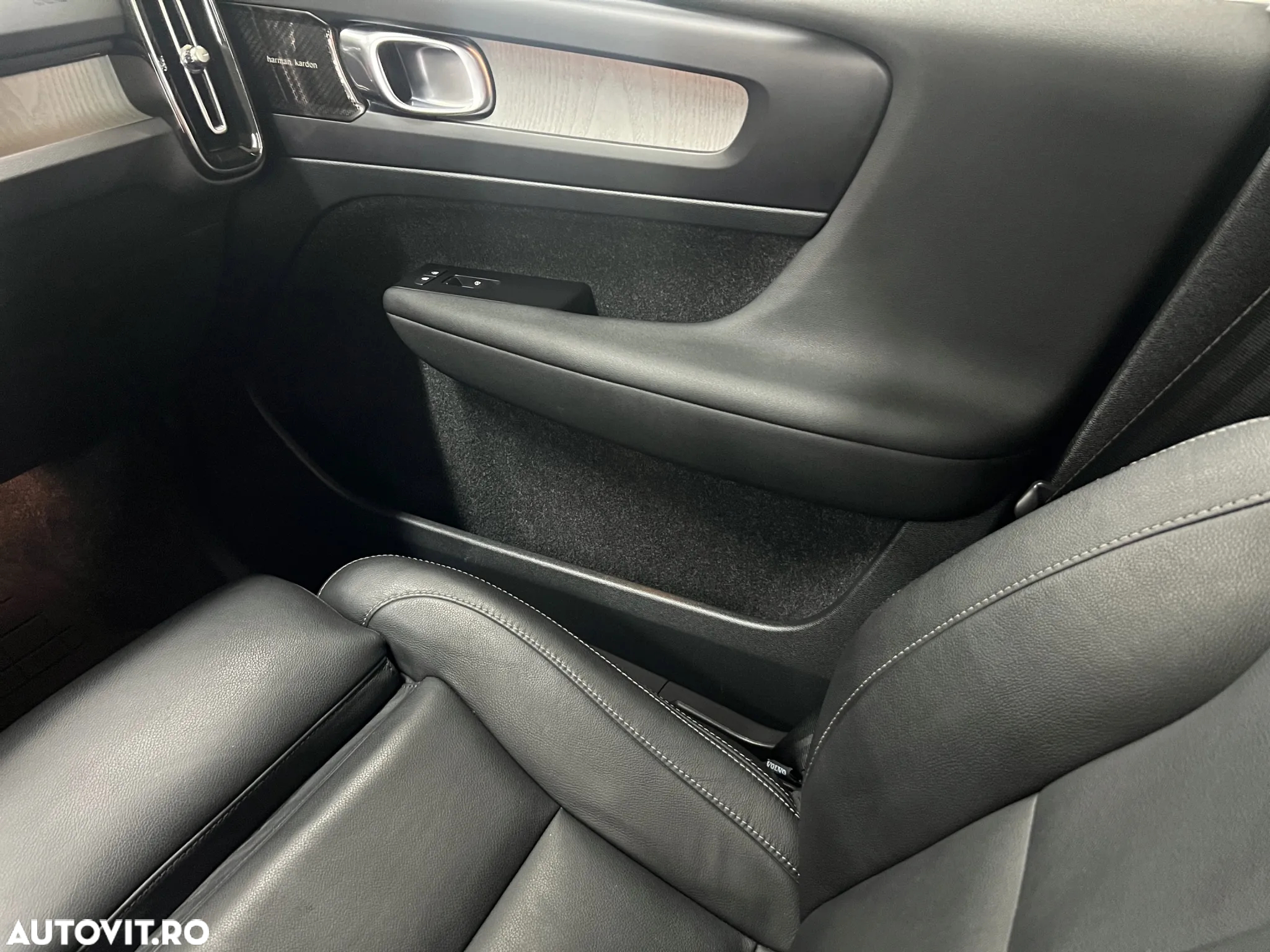 Volvo XC 40 Recharge T5 Twin Engine AT7 Inscription Expression - 19