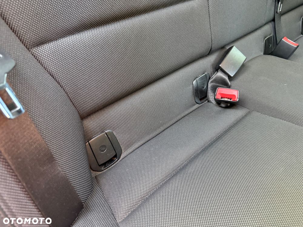 BMW Seria 1 - 30