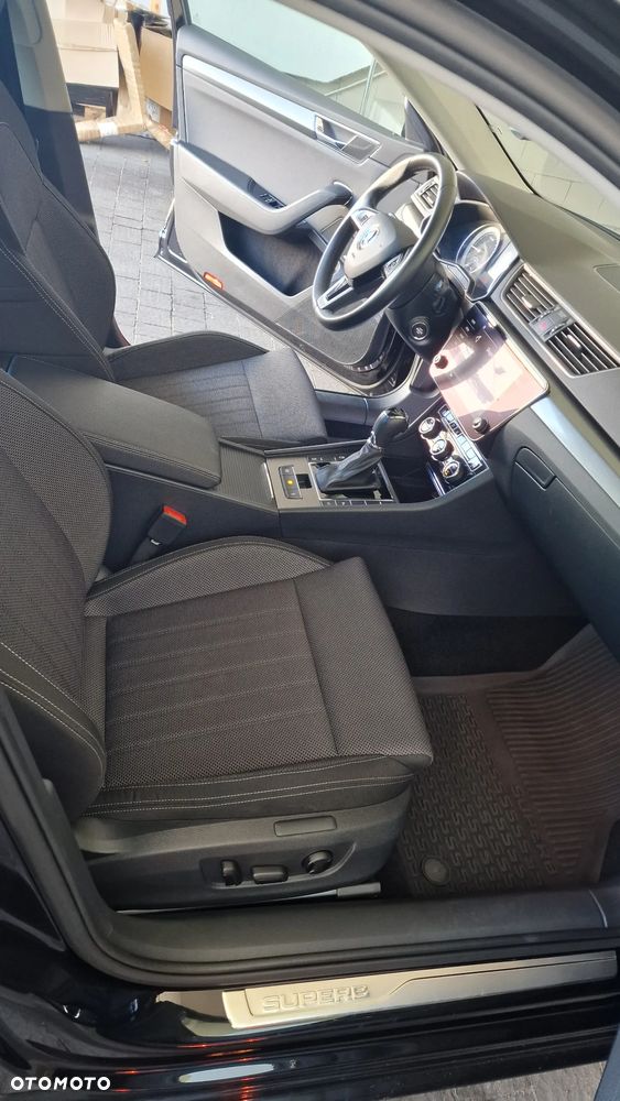 Skoda Superb 2.0 TDI SCR 4x4 Style DSG - 18