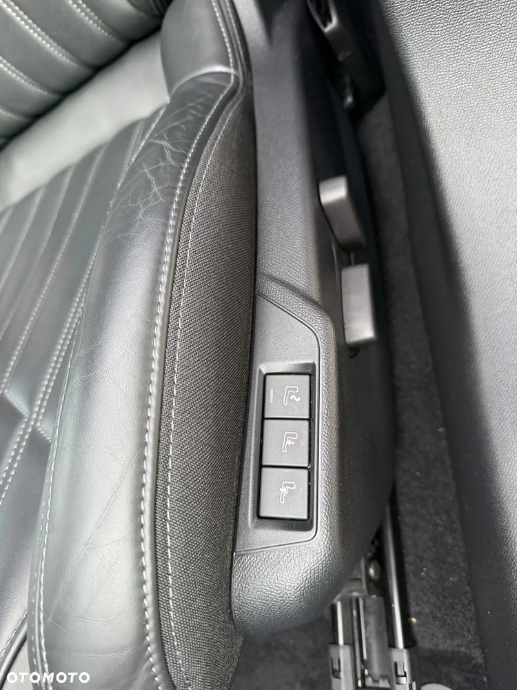 Peugeot 2008 PureTech 155 EAT8 GT Pack - 25