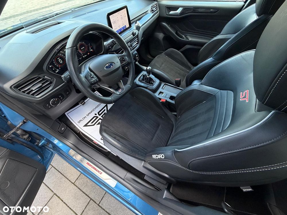 Ford Focus - 22