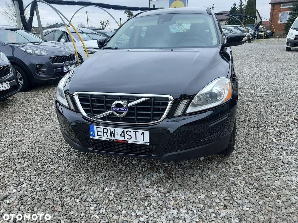 Volvo XC 60 D5 AWD Momentum - 9