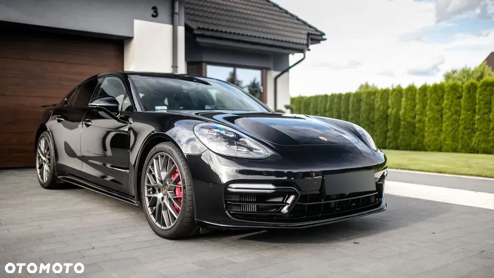 Porsche Panamera GTS GPF - 2